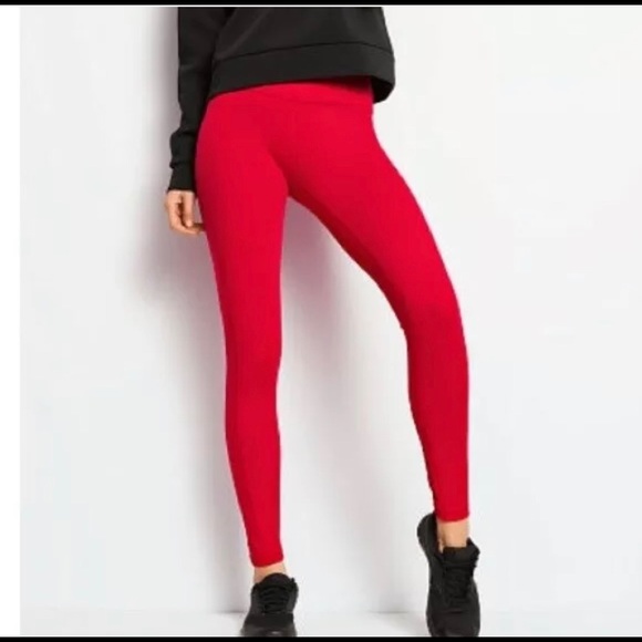 Victoria's Secret Red Knockout Sport Leggings - Picture 2 of 10
